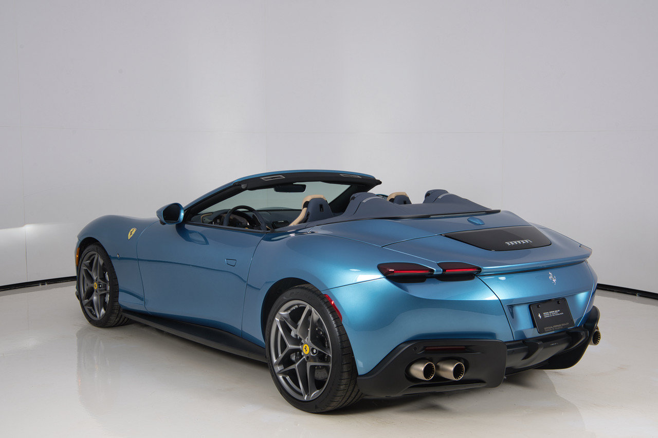 Certified 2025 Ferrari Roma Spider RWD image 2