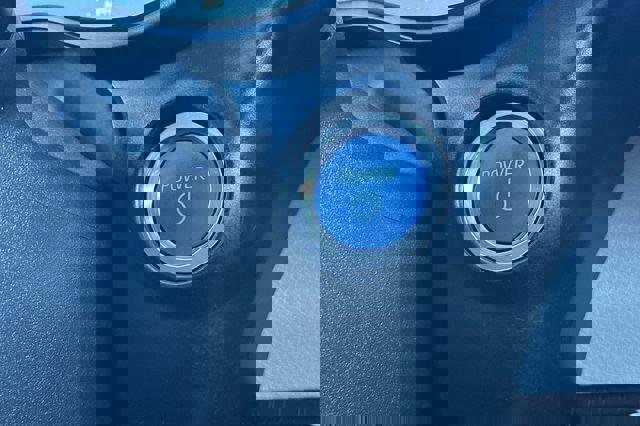 Used 2024 Toyota Sienna XLE w/ XLE Plus Package FWD image 29