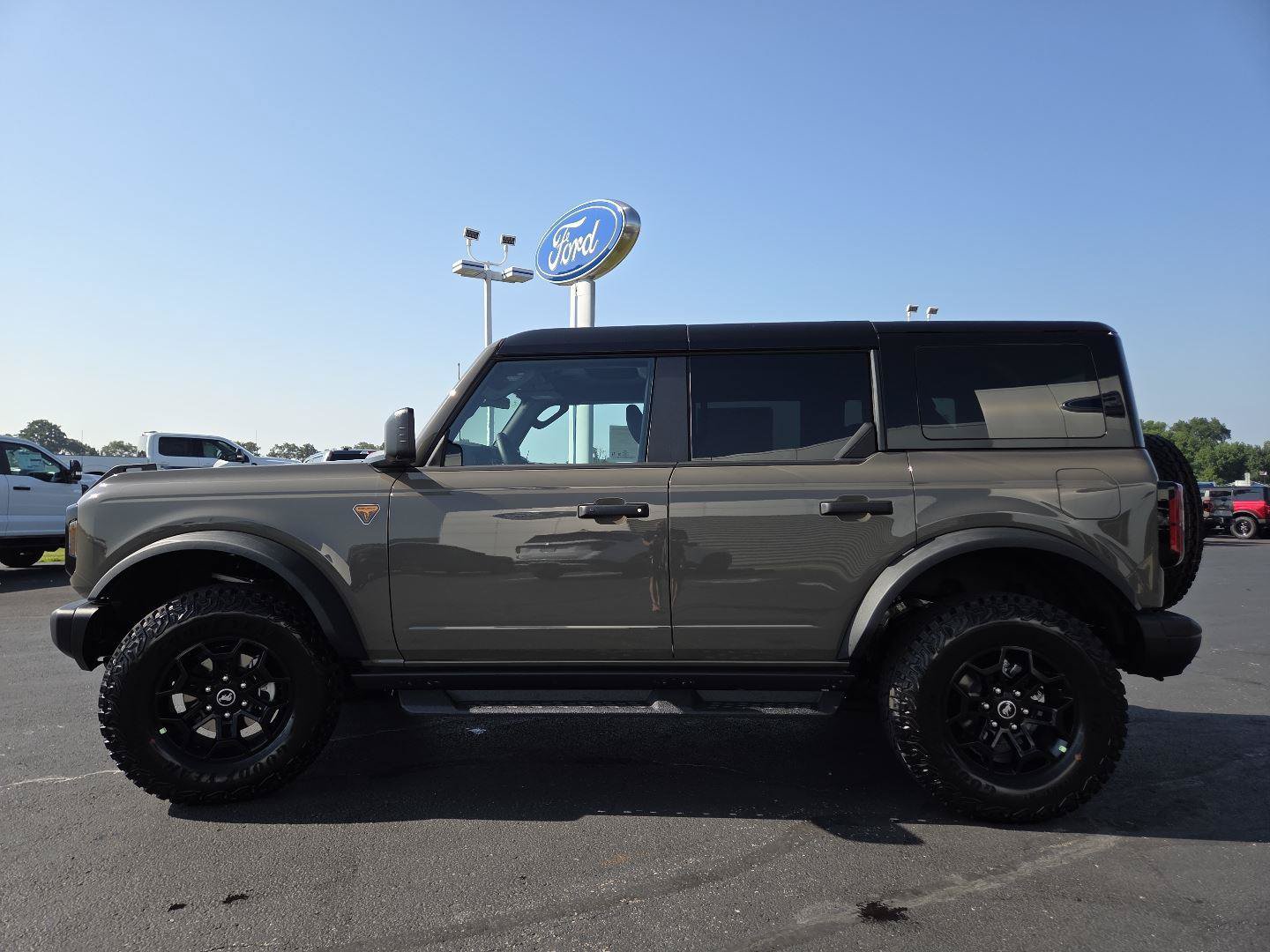 New 2026 Ford Bronco Badlands AWD/4WD image 17