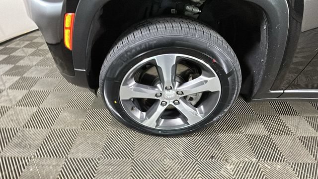 Used 2023 Jeep Grand Cherokee 4WD 4xe image 9