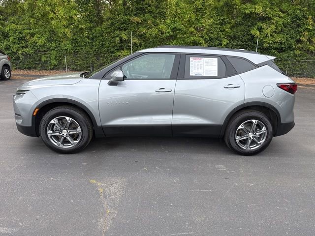 Used 2024 Chevrolet Blazer LT w/ Convenience Package image 2