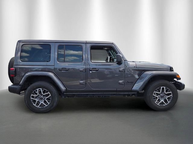 Used 2025 Jeep Wrangler Unlimited Sahara AWD/4WD image 6