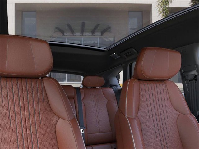 New 2025 Cadillac Optiq Luxury 2 image 24