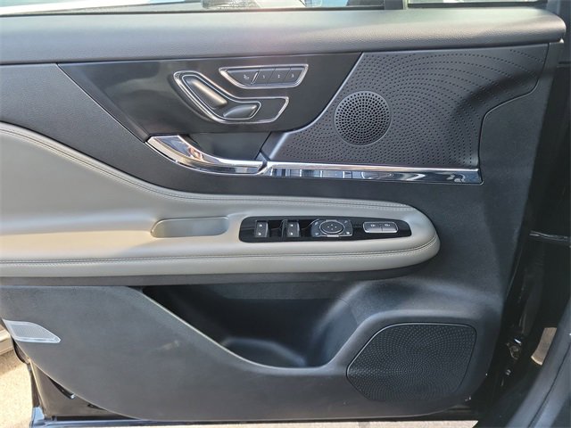 Certified 2023 Lincoln Corsair Reserve image 23