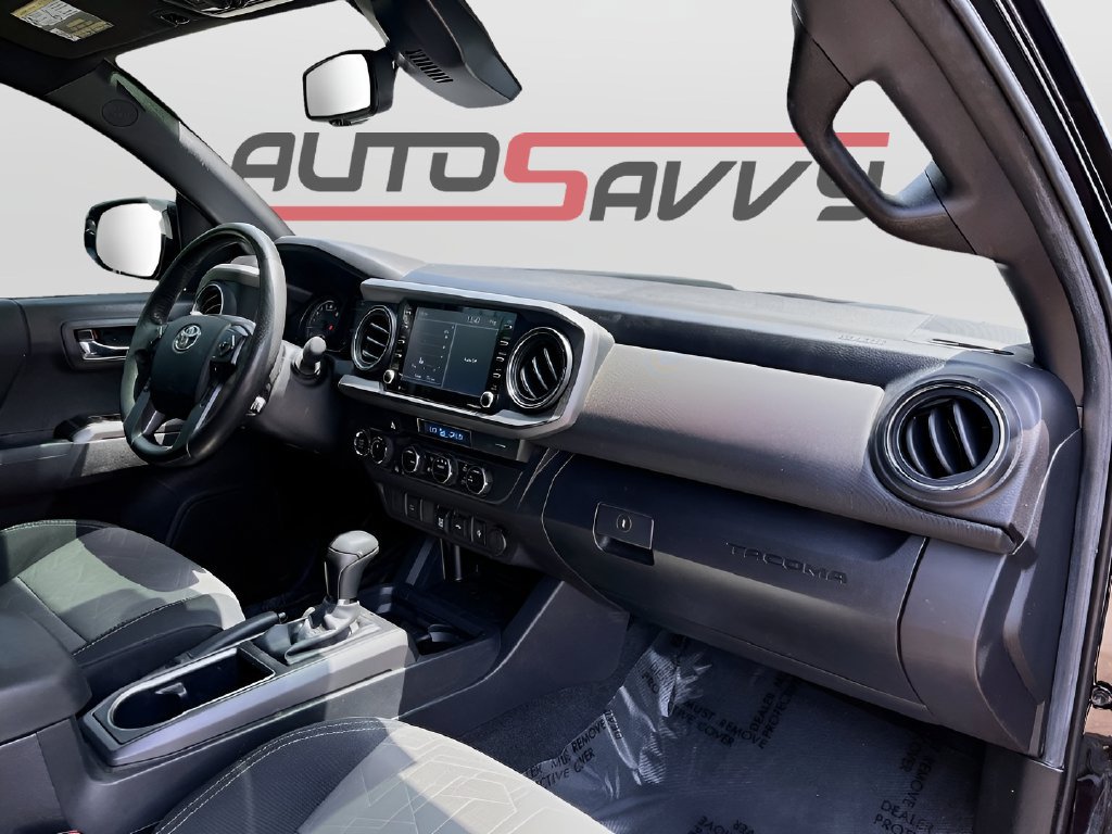 Used 2022 Toyota Tacoma TRD Off-Road AWD/4WD image 26