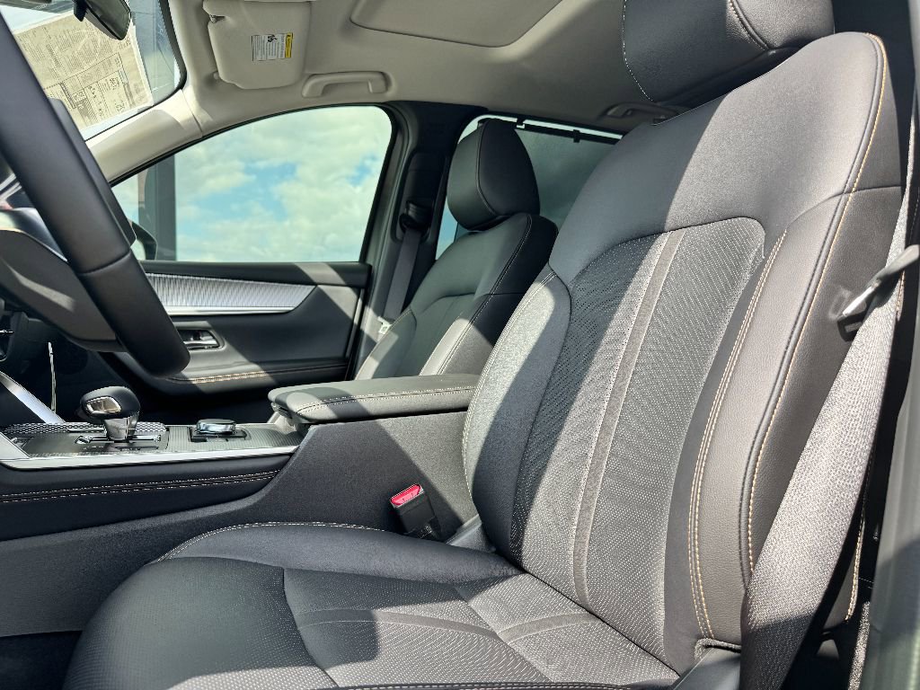 New 2025 MAZDA CX-70 3.3 Turbo w/ Preferred Package image 12