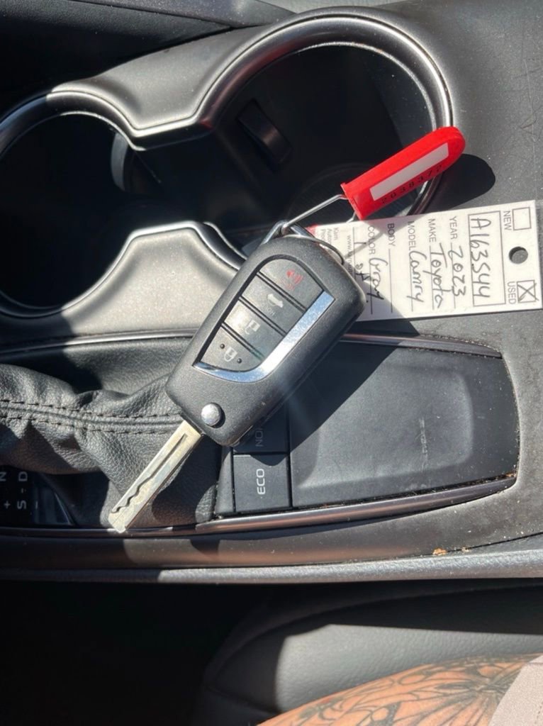 Used 2023 Toyota Camry SE image 17