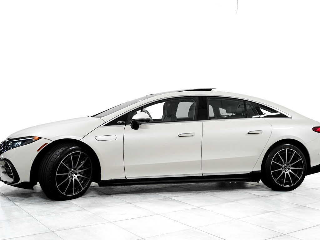 Used 2023 Mercedes-Benz EQS 580 4MATIC Sedan image 4