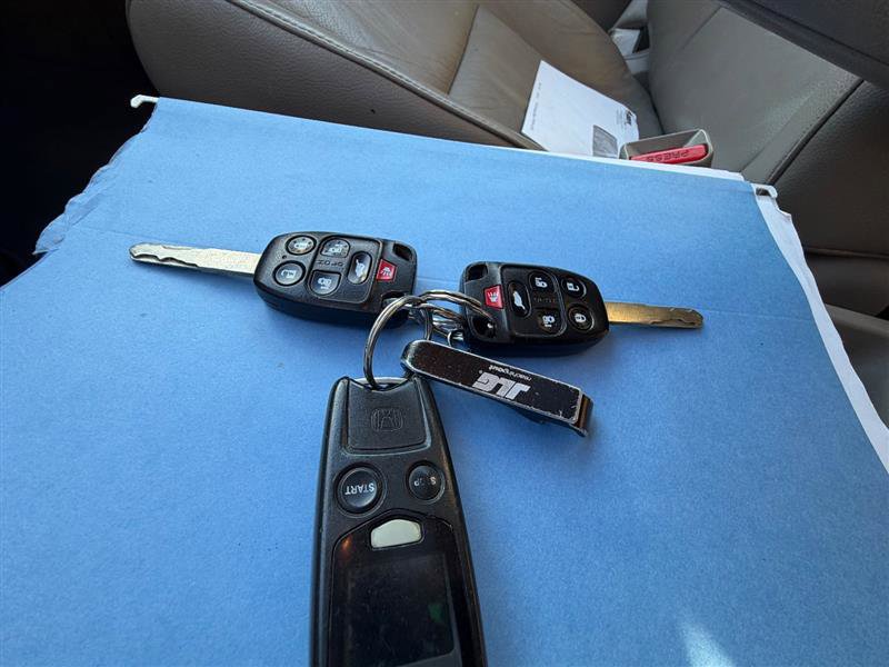 Used 2012 Honda Odyssey Touring Elite image 28