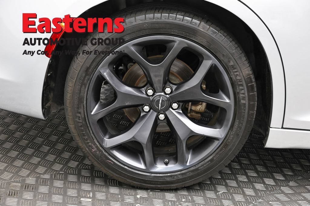 Used 2023 Chrysler 300 S RWD image 32