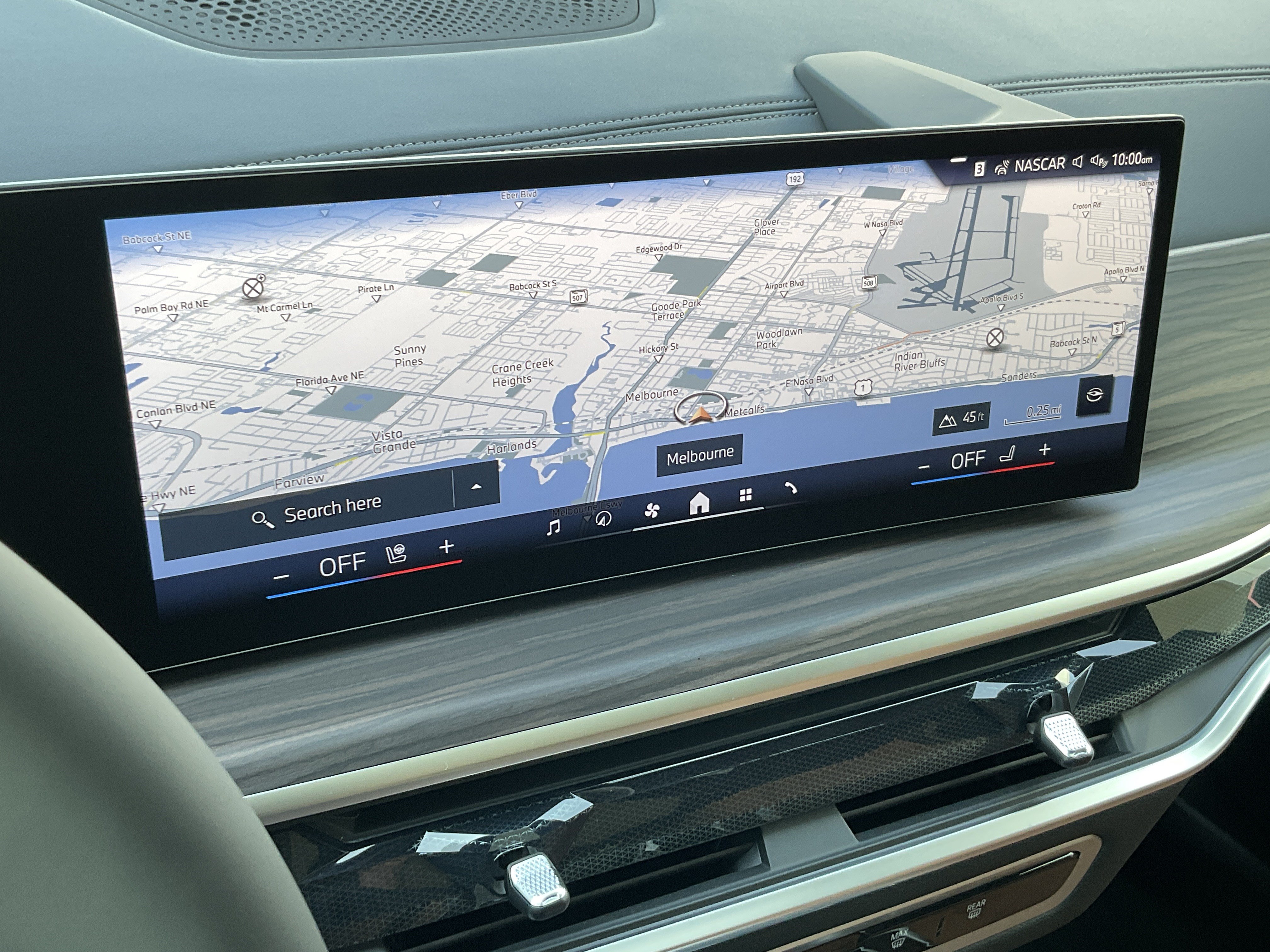 New 2027 BMW X7 xDrive40i w/ Executive Package AWD/4WD image 18