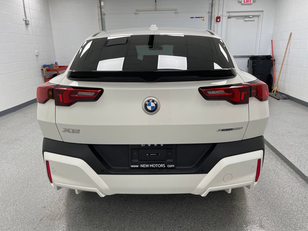Used 2026 BMW X2 xDrive28i AWD/4WD image 8