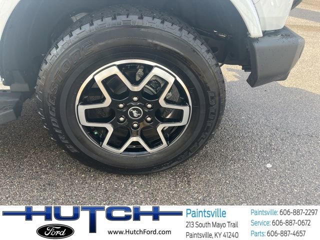 Used 2024 Ford Bronco Outer Banks AWD/4WD image 14