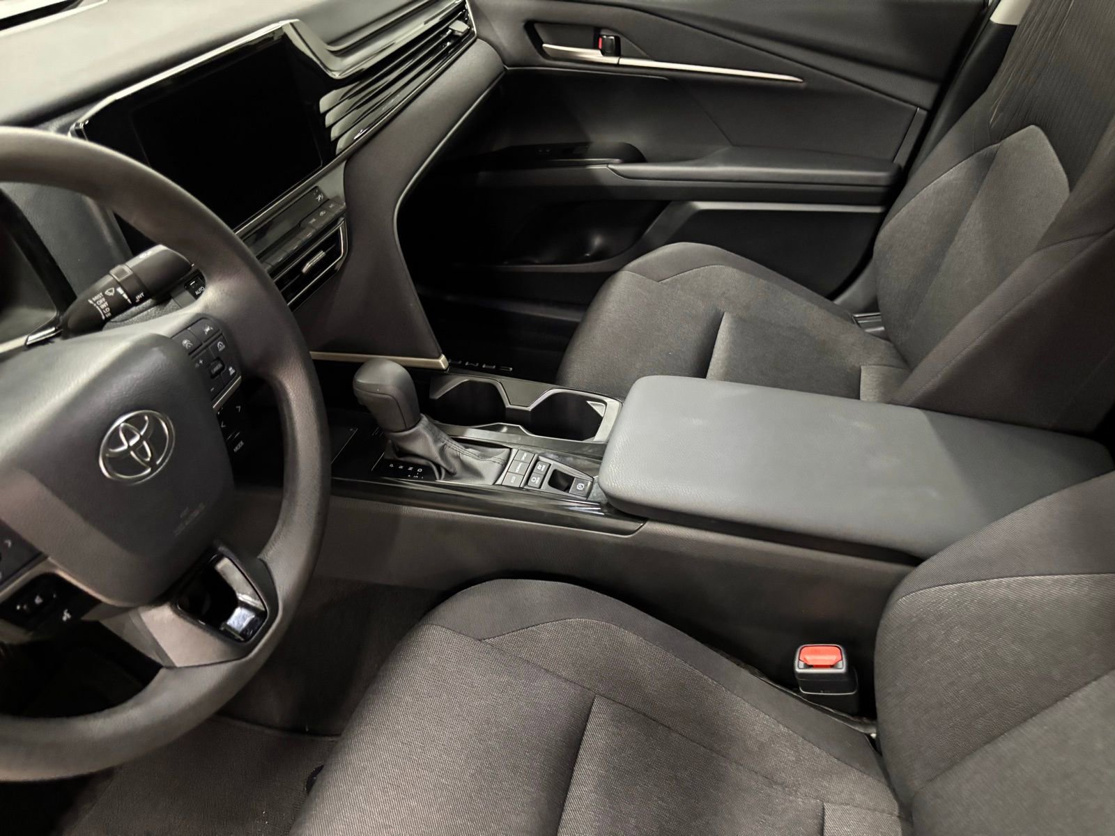 Used 2025 Toyota Camry LE FWD image 17