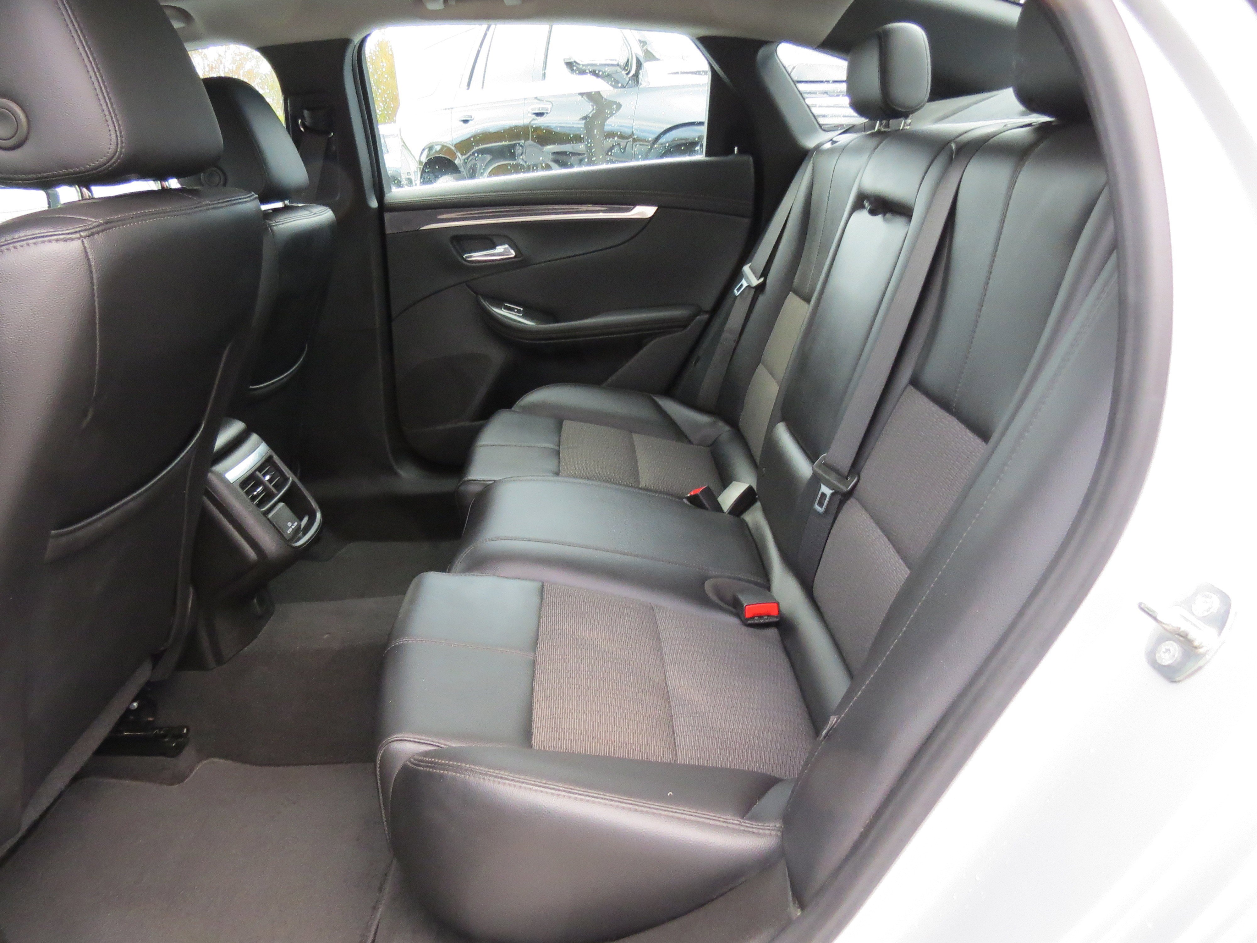 Used 2020 Chevrolet Impala LT w/ LT Convenience Package image 10