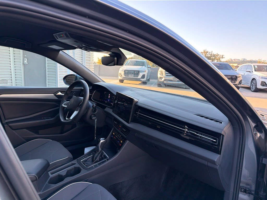 Used 2026 Volkswagen Jetta Sport FWD image 18