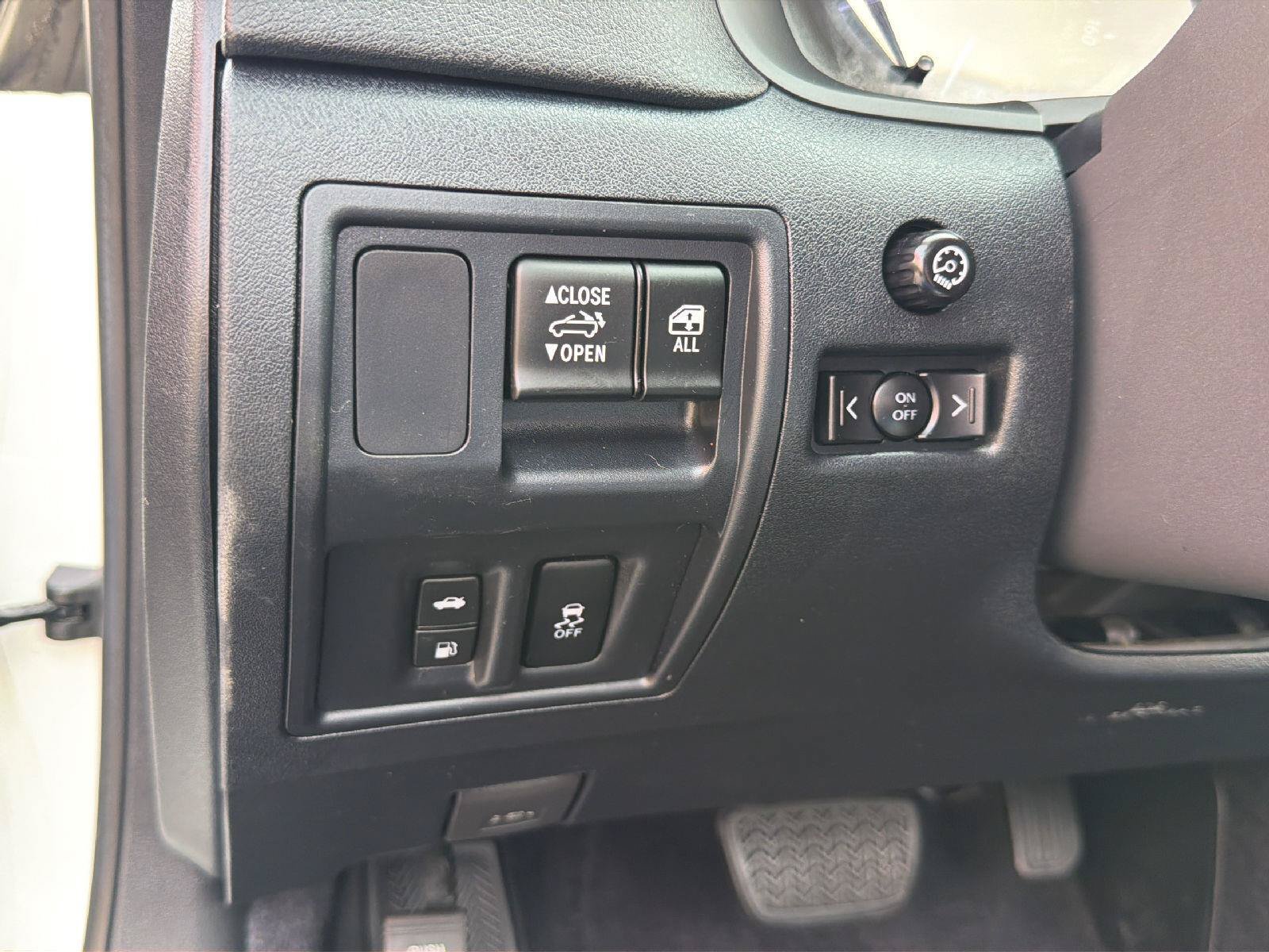 Used 2014 Lexus IS 250C w/ Luxury Package RWD image 13