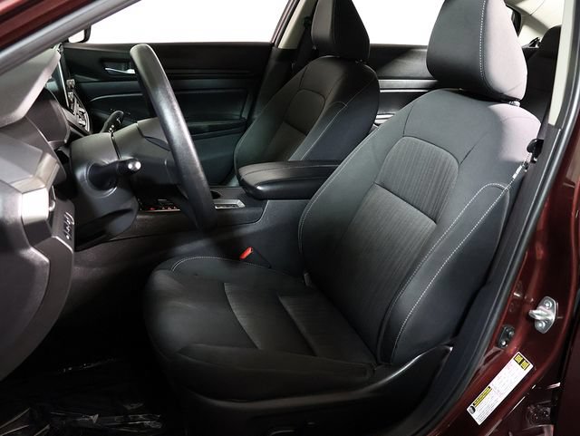 Used 2025 Nissan Altima 2.5 SV AWD/4WD image 4