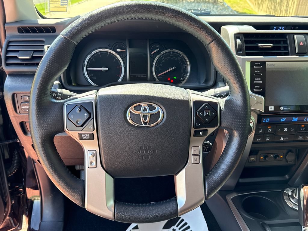Used 2024 Toyota 4Runner Limited AWD/4WD image 12