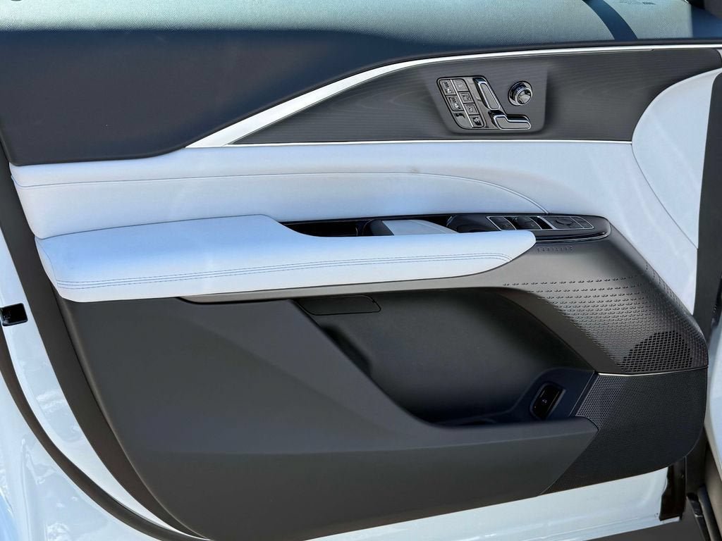 New 2026 Cadillac Lyriq Luxury RWD image 20
