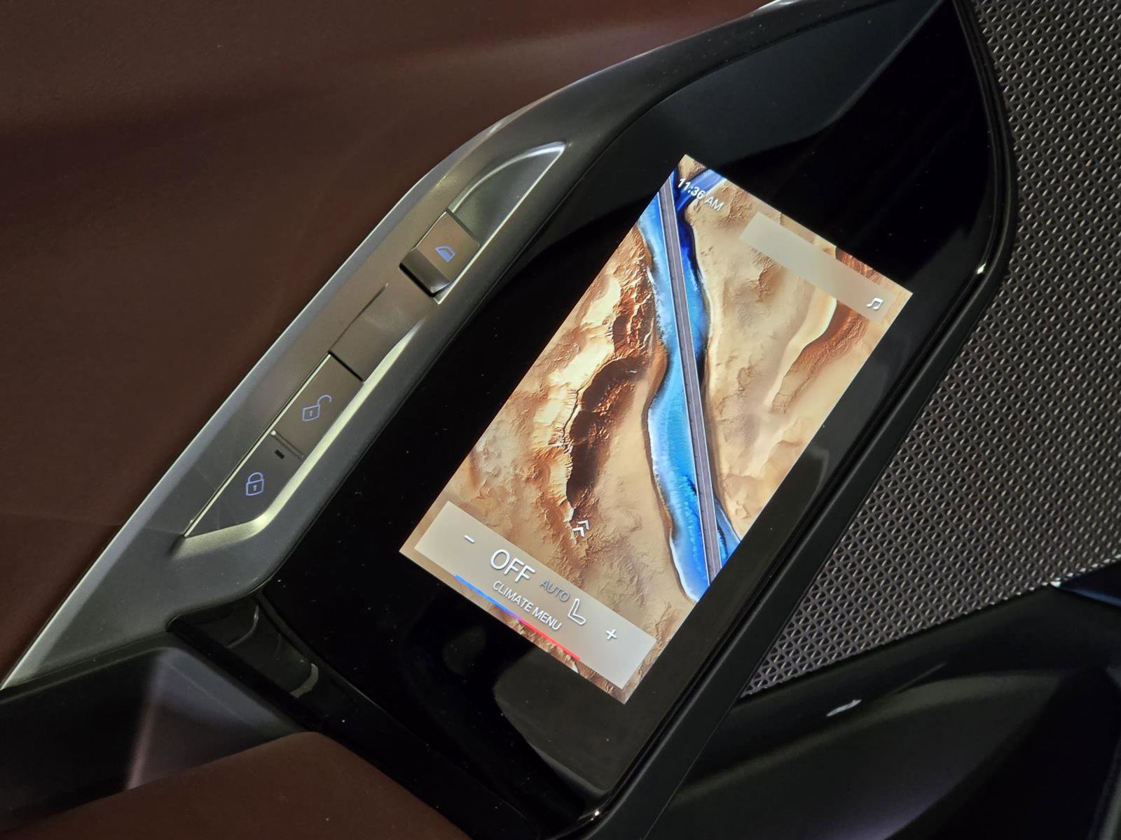 New 2025 BMW 750e xDrive w/ Premium Package image 6