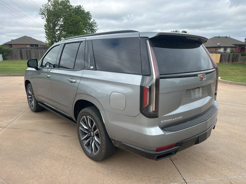 Used 2023 Cadillac Escalade Sport Platinum AWD/4WD image 3