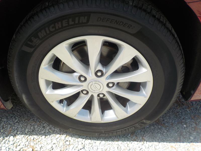 Used 2018 Chrysler Pacifica Touring-L image 29