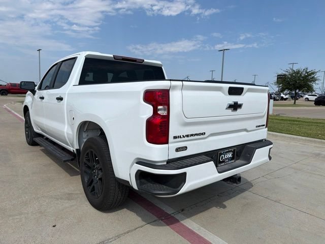 Used 2026 Chevrolet Silverado 1500 Custom w/ LPO, Dark Essentials Package RWD image 10