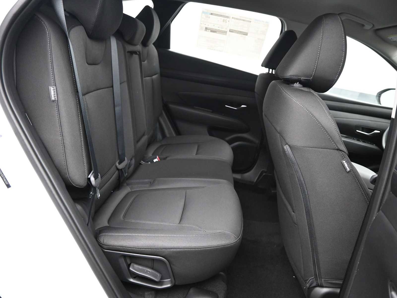 New 2026 Hyundai Tucson SE image 12