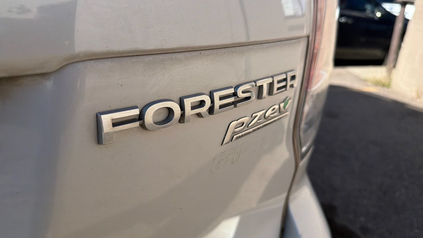 Used 2017 Subaru Forester 2.5i Premium AWD/4WD image 24
