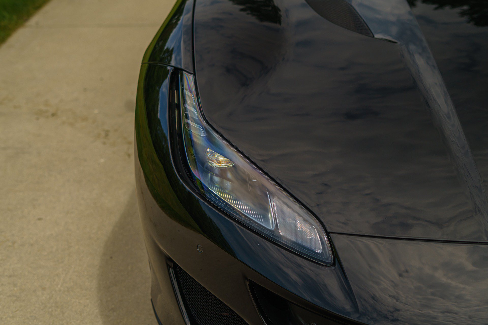 Used 2019 Ferrari Portofino RWD image 98