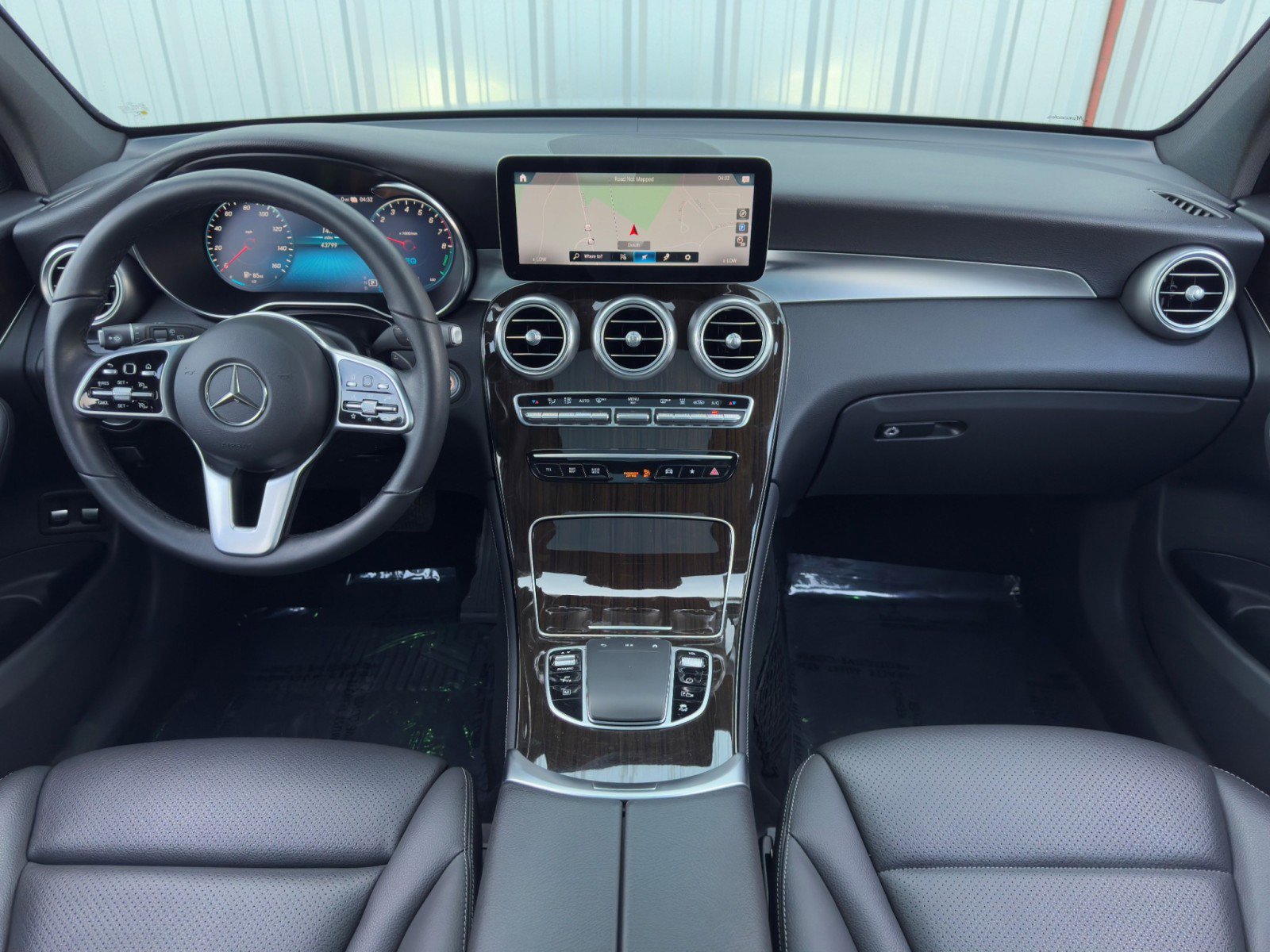 Used 2020 Mercedes-Benz GLC 350e 4MATIC image 12