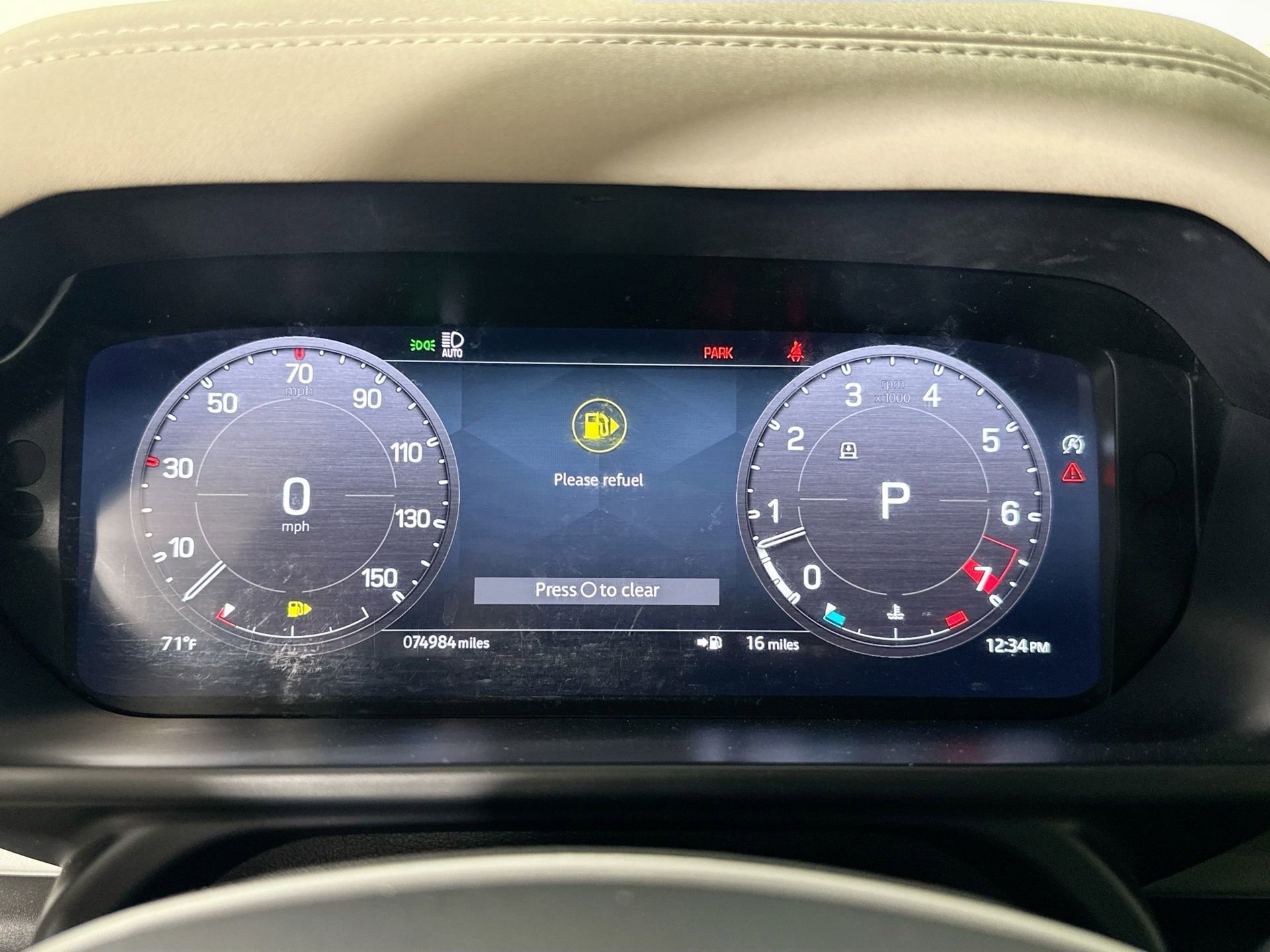 Used 2023 Land Rover Defender 130 SE image 12