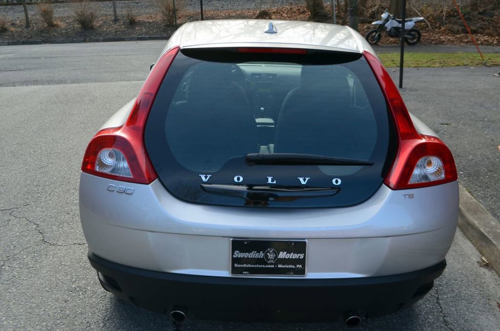 Used 2010 Volvo C30 T5 image 9