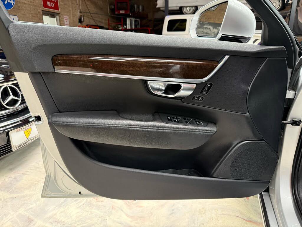 Used 2017 Volvo S90 T6 Momentum w/ Vision Package AWD/4WD image 30