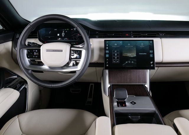 New 2026 Land Rover Range Rover Long Wheelbase SE image 10