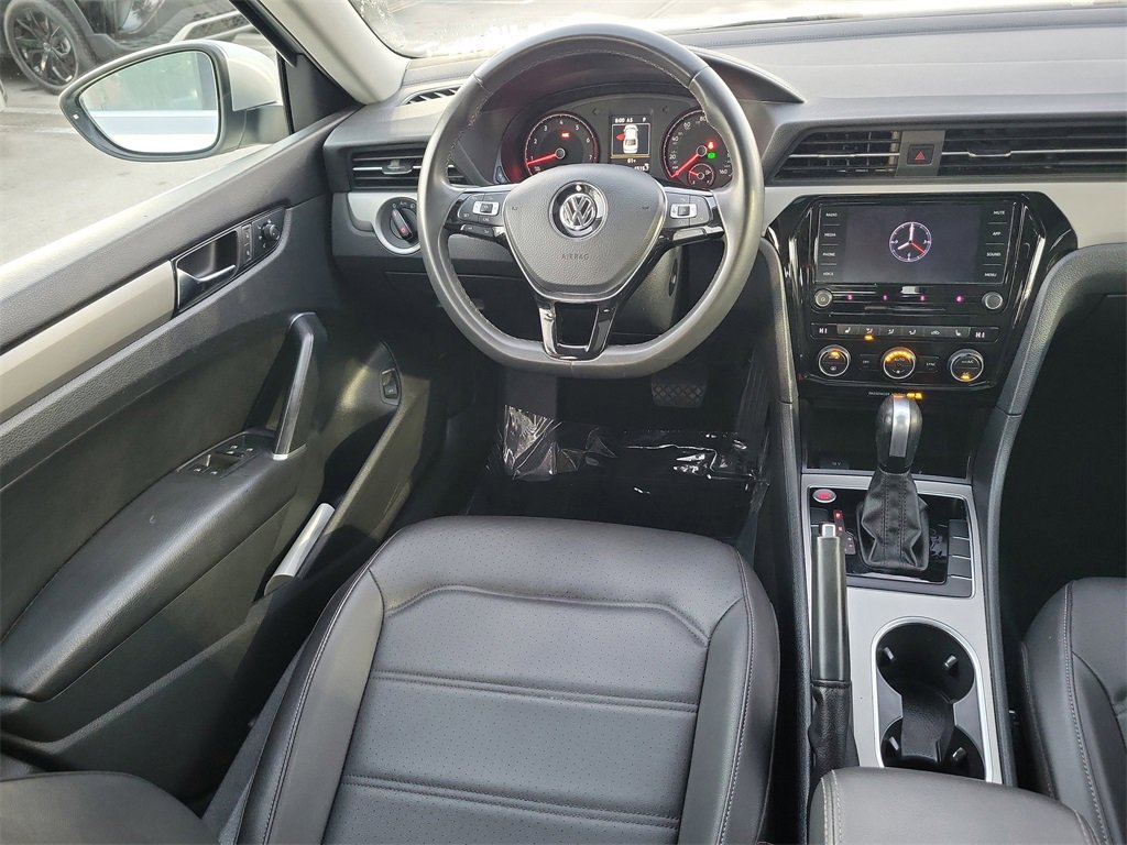 Used 2021 Volkswagen Passat 2.0T SE image 10