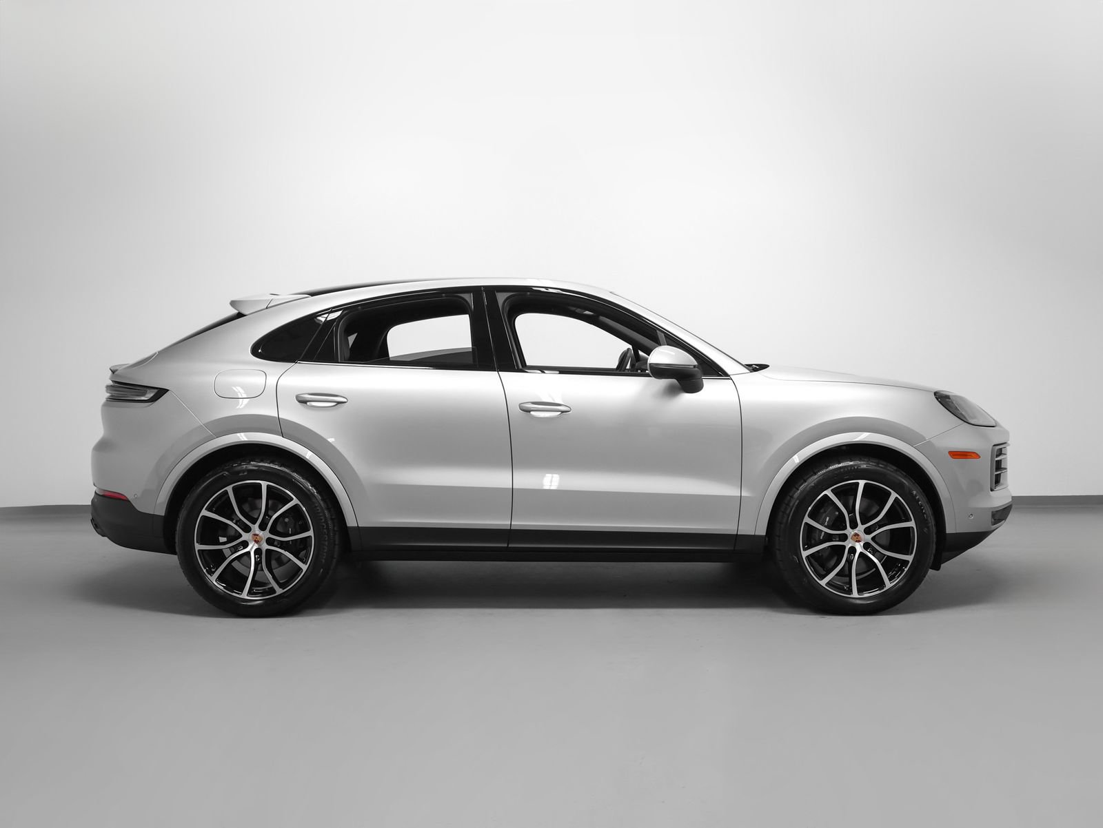 New 2026 Porsche Cayenne Coupe AWD/4WD image 13