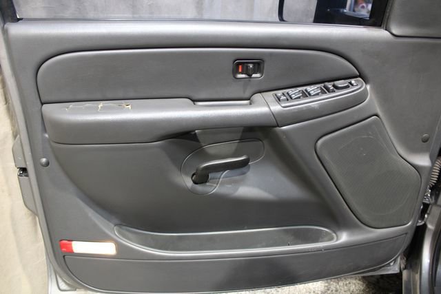 Used 2006 Chevrolet Silverado 2500 W/T w/ Heavy-Duty Power Package image 20