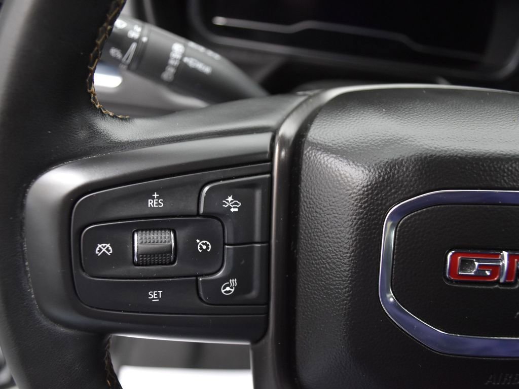 Used 2023 GMC Yukon XL AT4 AWD/4WD image 10