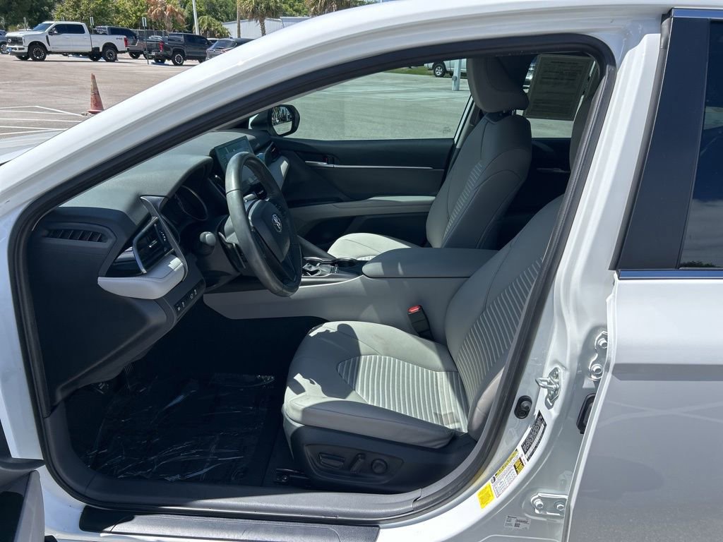 Used 2023 Toyota Camry SE FWD image 16