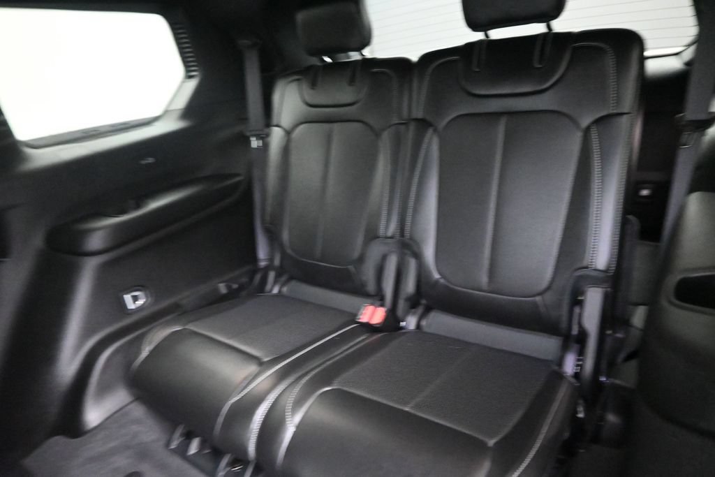 Used 2025 Jeep Grand Cherokee L Limited w/ Luxury Tech Group II RWD image 15
