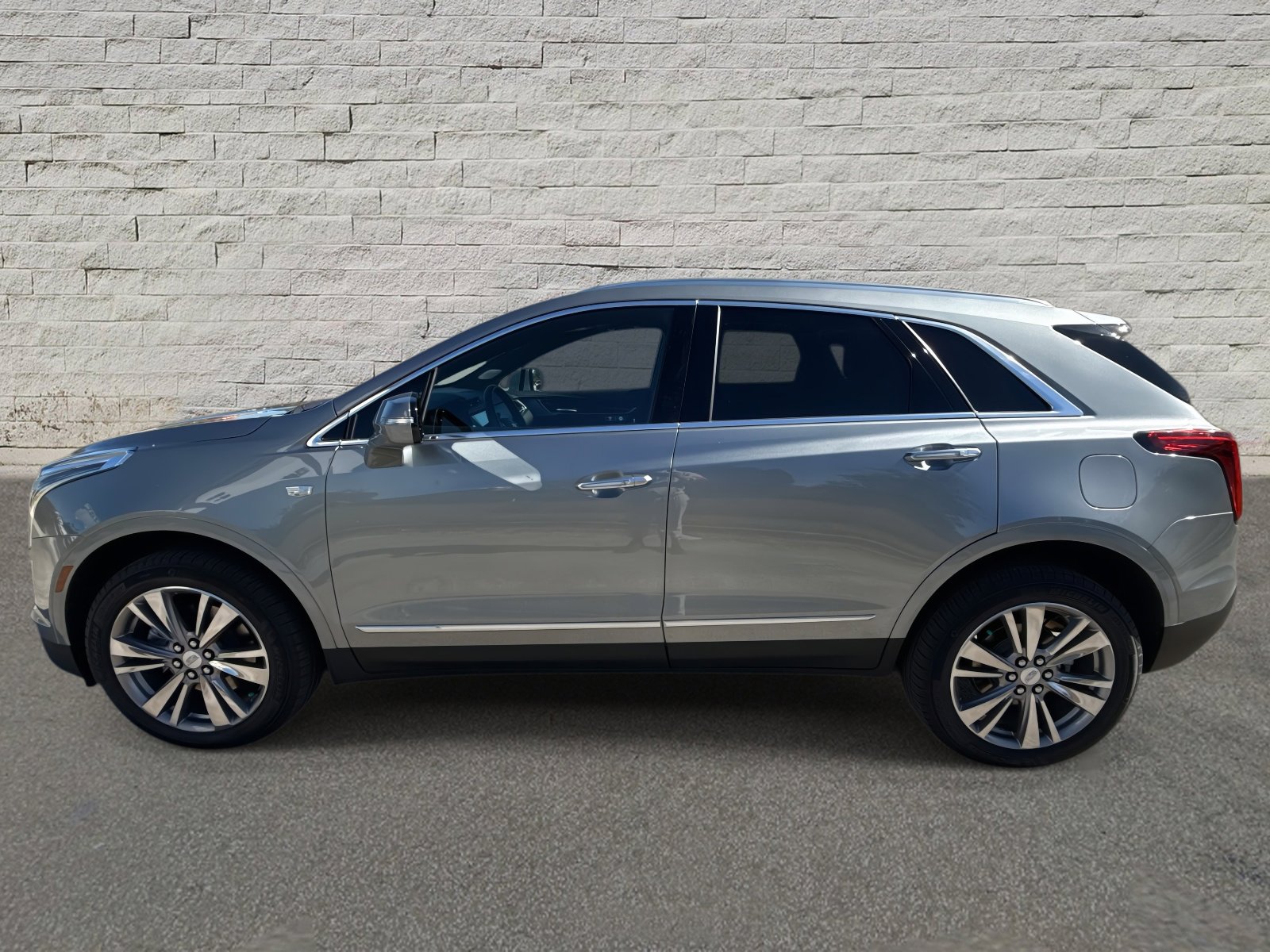Certified 2025 Cadillac XT5 Premium Luxury image 8