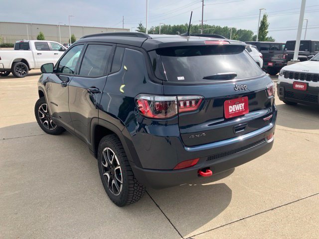 New 2026 Jeep Compass Trailhawk AWD/4WD image 8