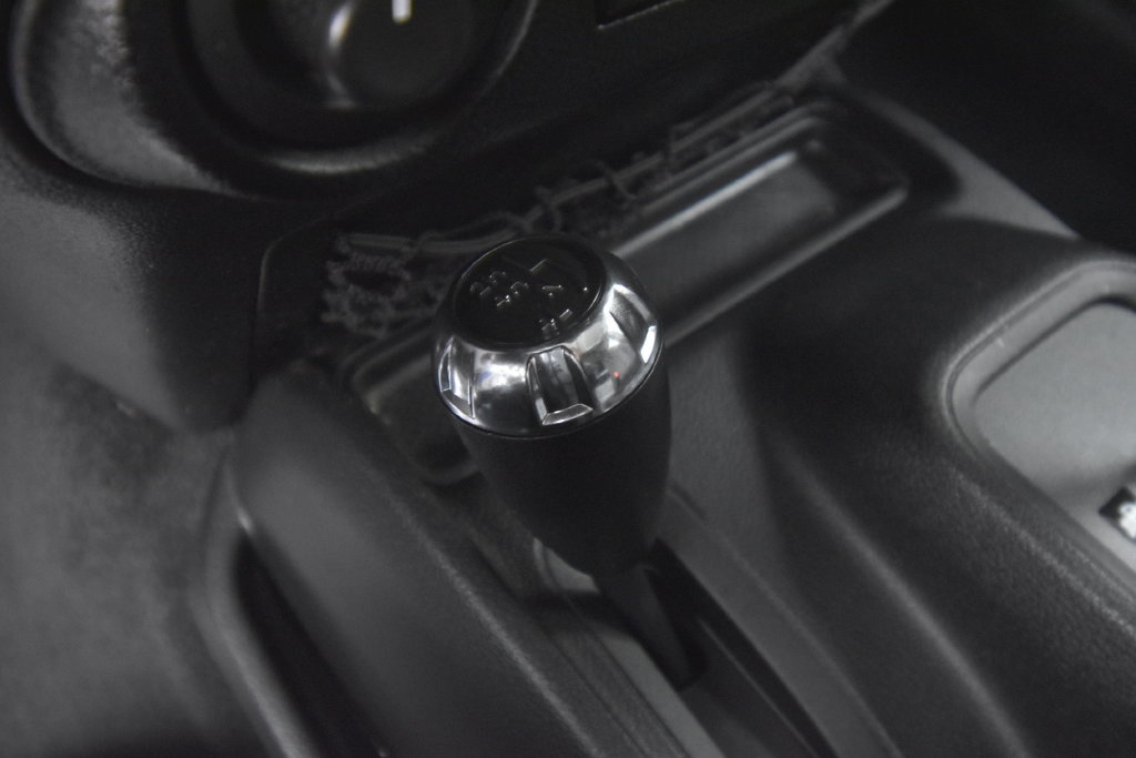 Used 2013 Jeep Wrangler Unlimited Sport AWD/4WD image 28
