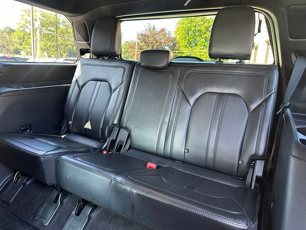 Used 2021 Ford Expedition Limited AWD/4WD image 12