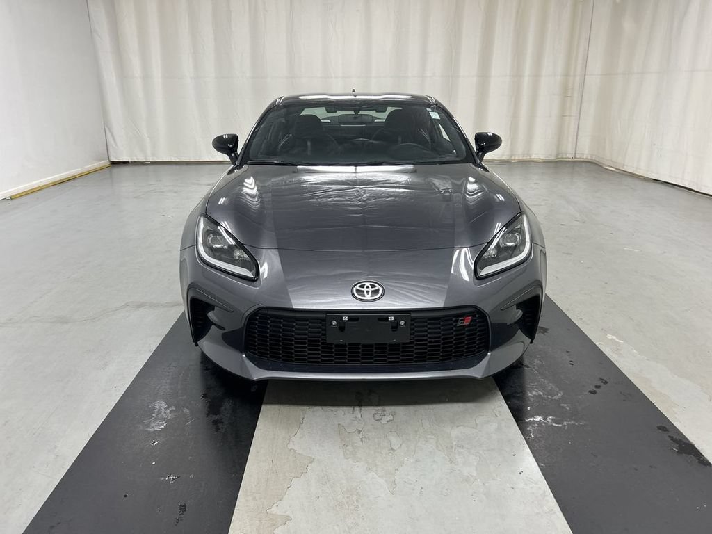 Used 2026 Toyota GR86 Premium w/ ALL Weather Mat Package (TMS) RWD image 3