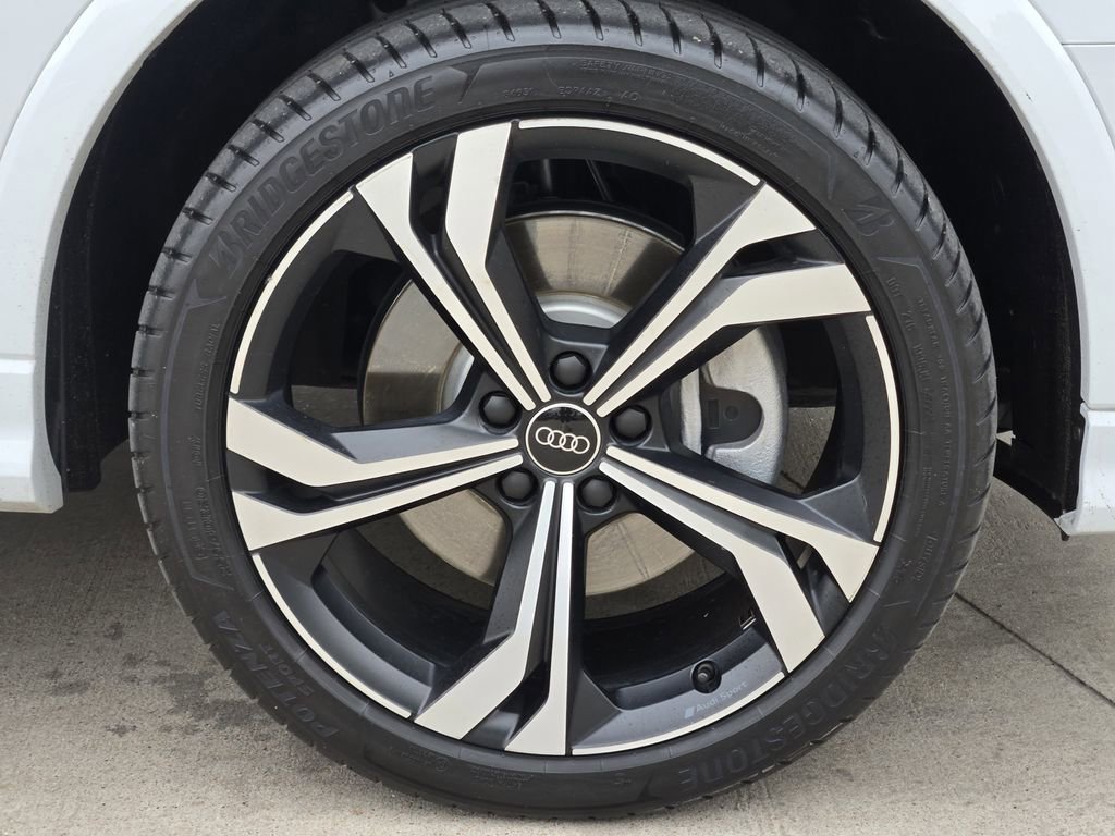 Certified 2023 Audi Q3 2.0T Premium Plus w/ Premium Plus Package AWD/4WD image 16