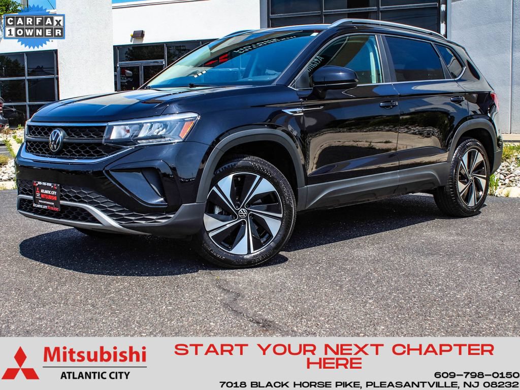 Used 2024 Volkswagen Taos SE AWD/4WD image 1