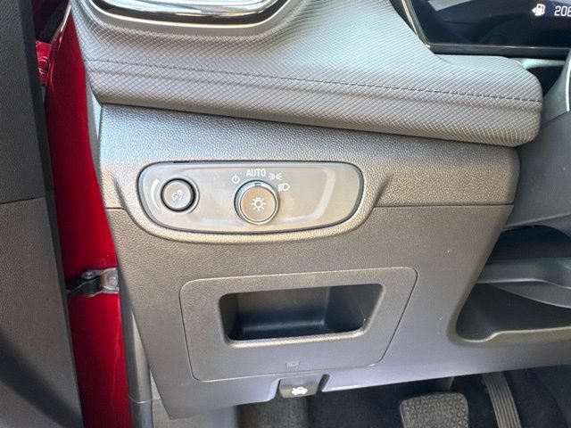 Used 2025 Chevrolet TrailBlazer LT AWD/4WD image 20